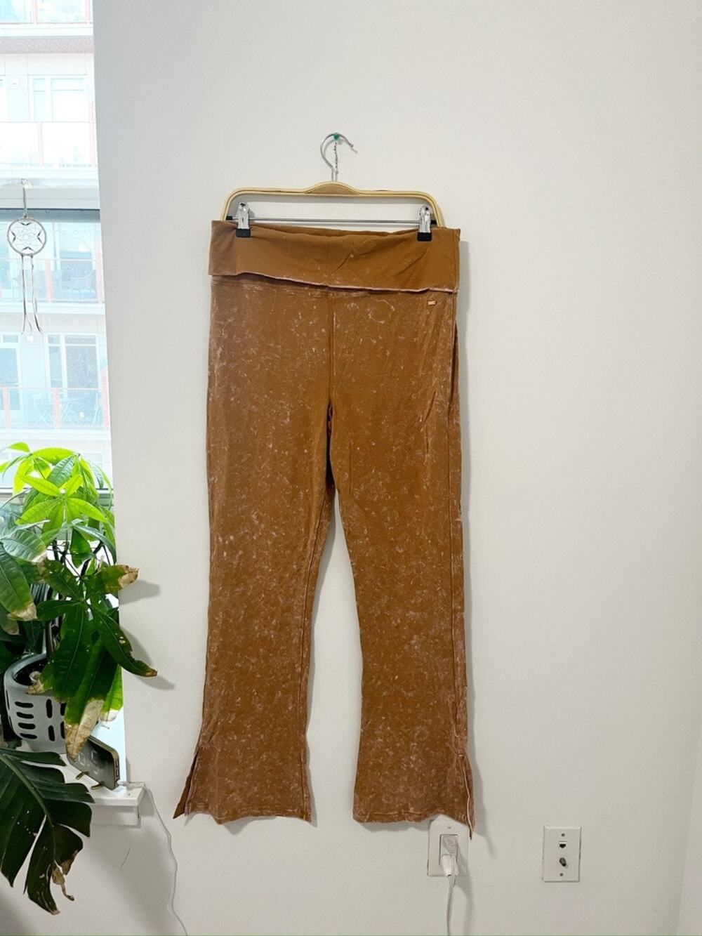 NEW Victoria's Secret Mustard Yellow Flare Leggings Size XL